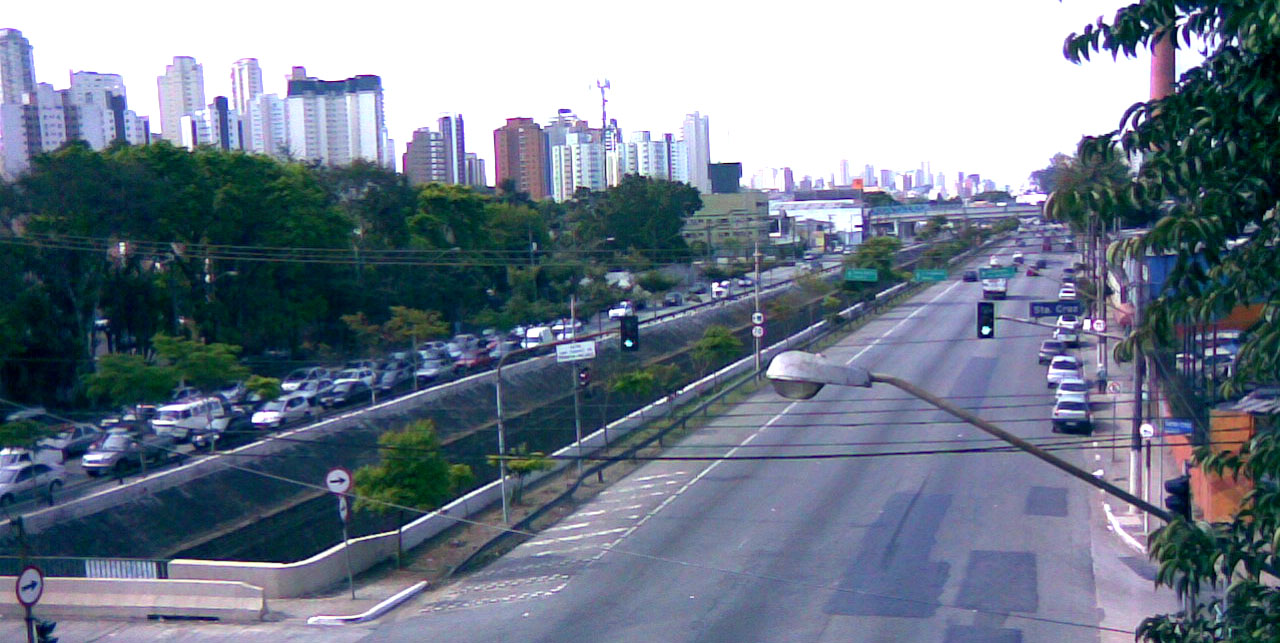 Desentupidora na avenida Ricardo Jafet